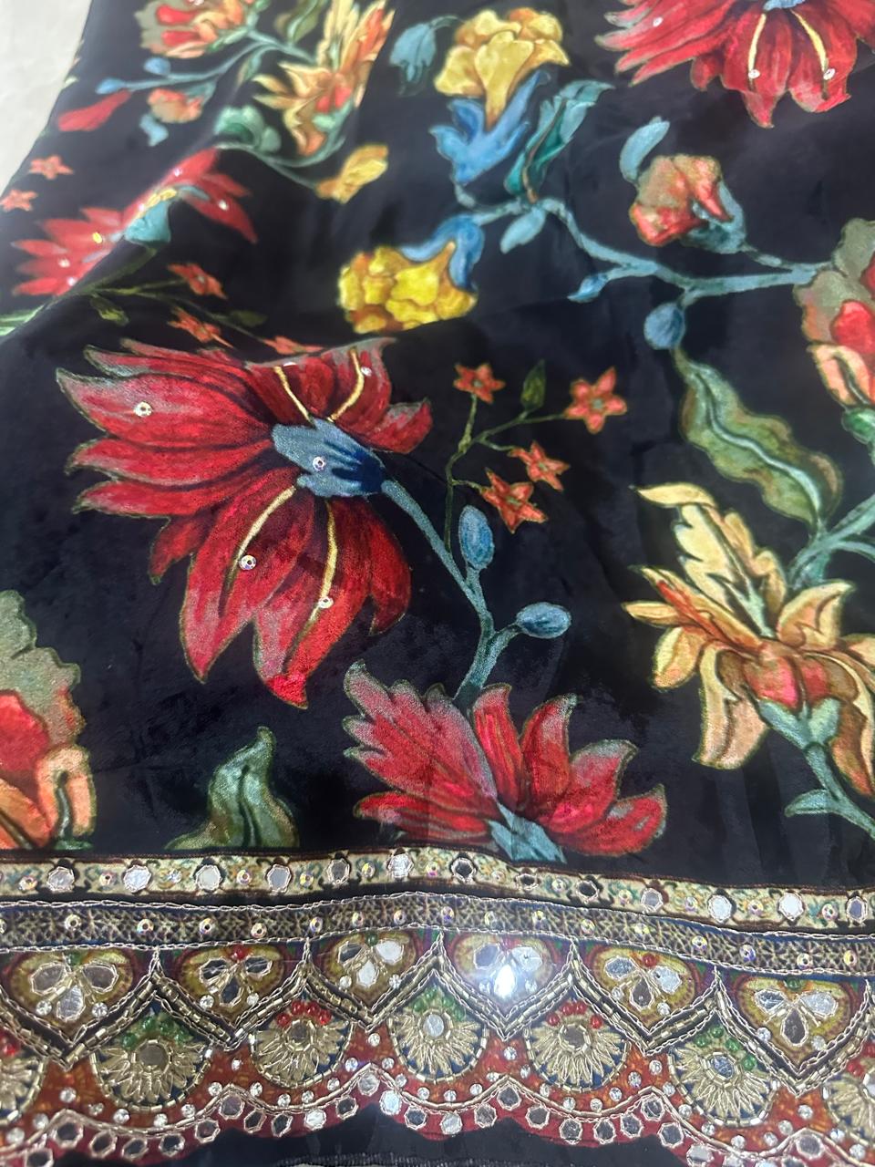 Elegant Floral Printed Crepe Saree