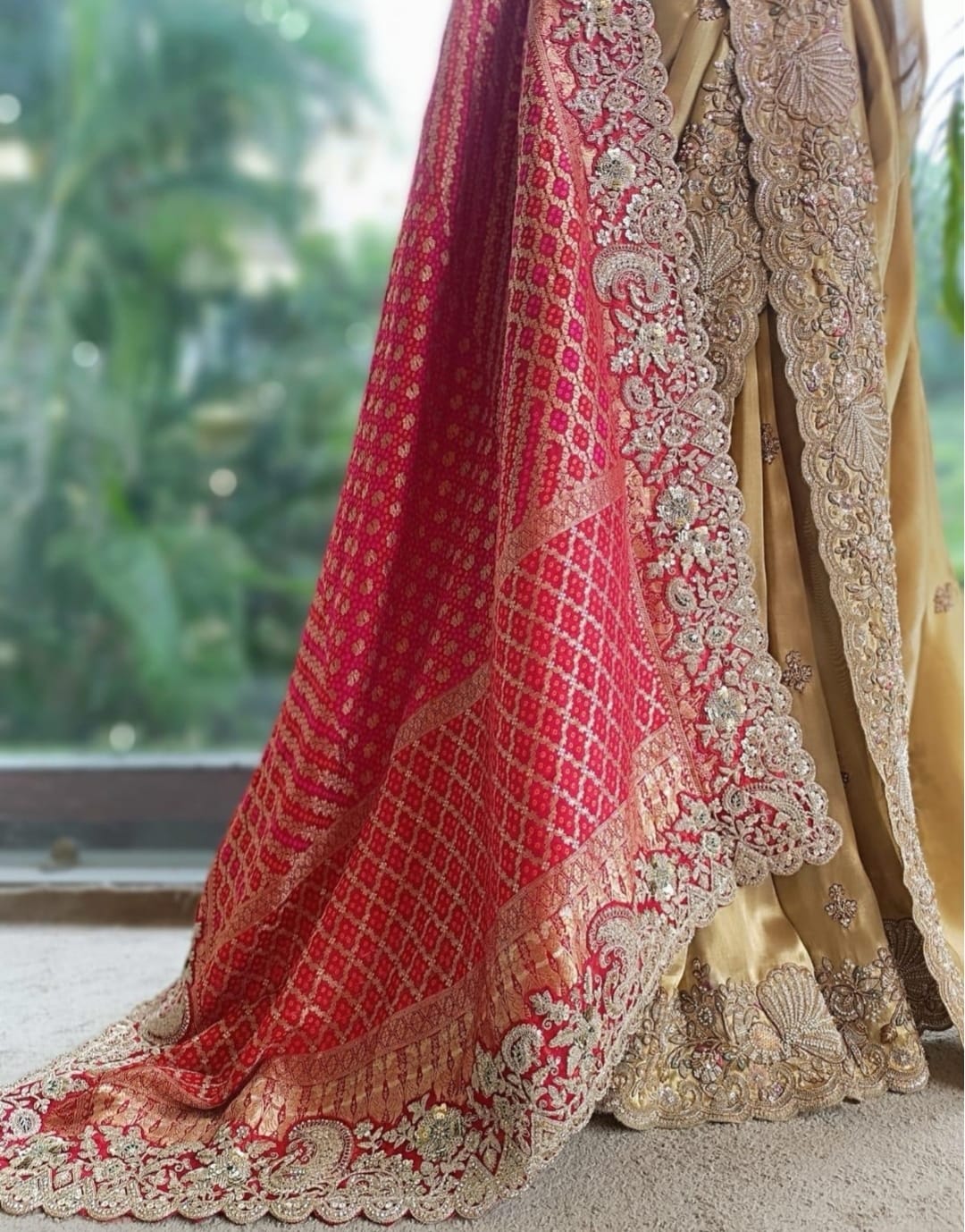 Royal Heavy Golden Saree With Dupatta