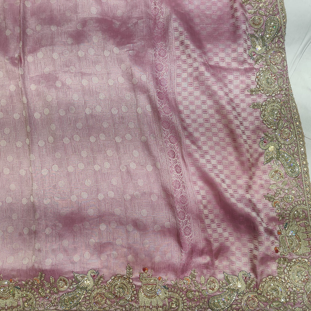 Elegant pink colour saree